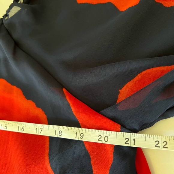 🎉HP🎉 Vince Camuto Balloon Sleeve Blouse Pleated Elastic Waist Size Medium - Picture 8 of 11